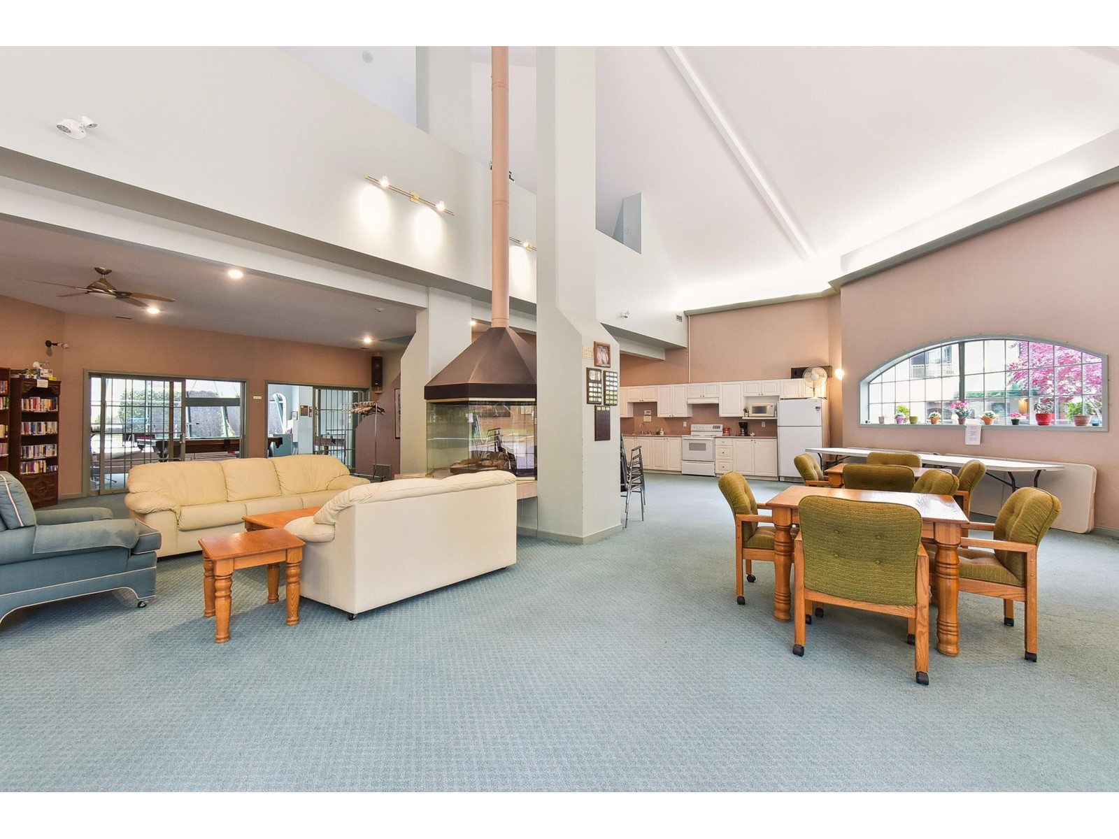 305 1705 MARTIN DRIVE, White Rock