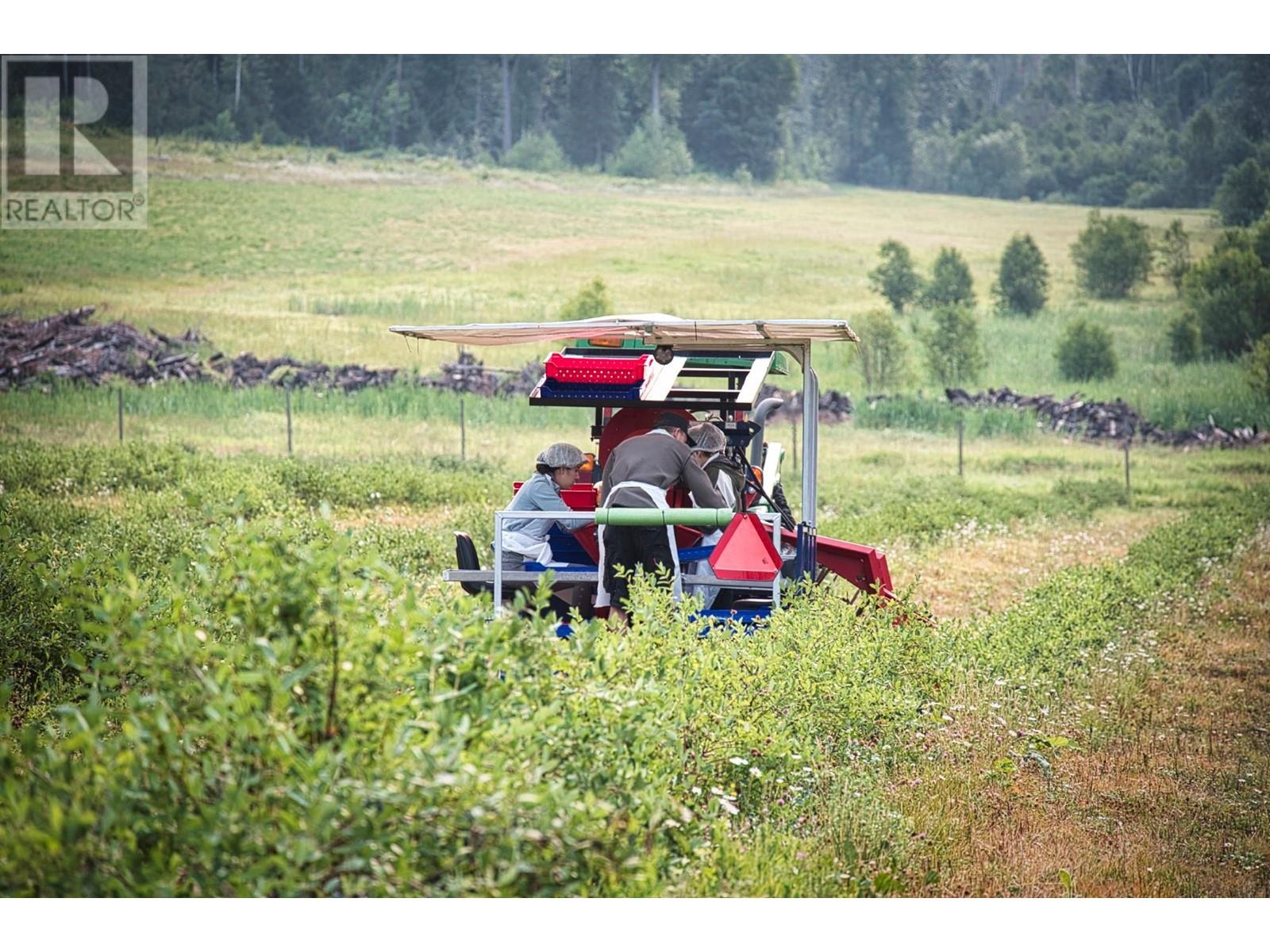  1238 Creighton Valley Road, Lumby