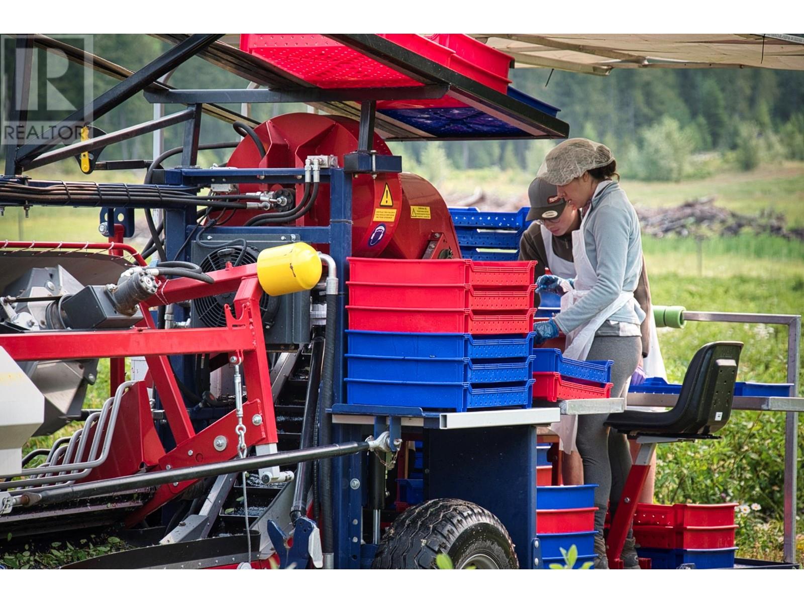  1238 Creighton Valley Road, Lumby