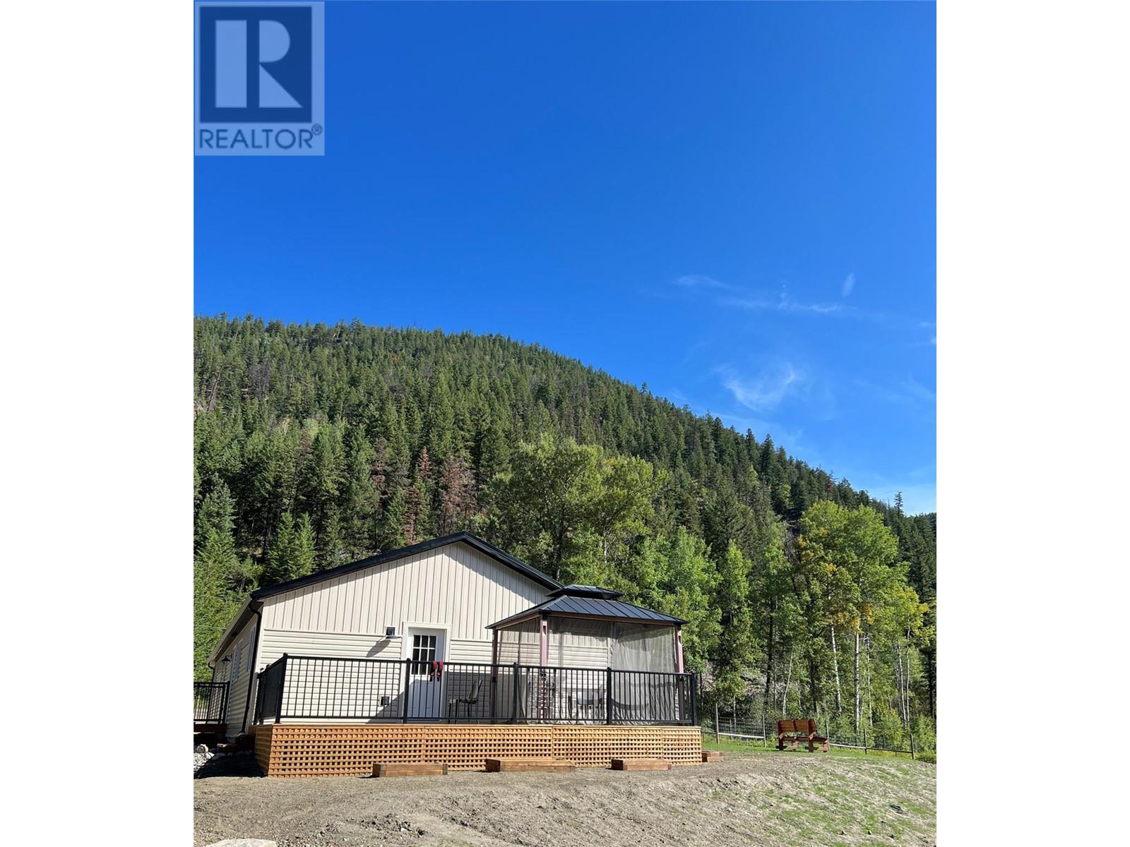  1238 Creighton Valley Road, Lumby