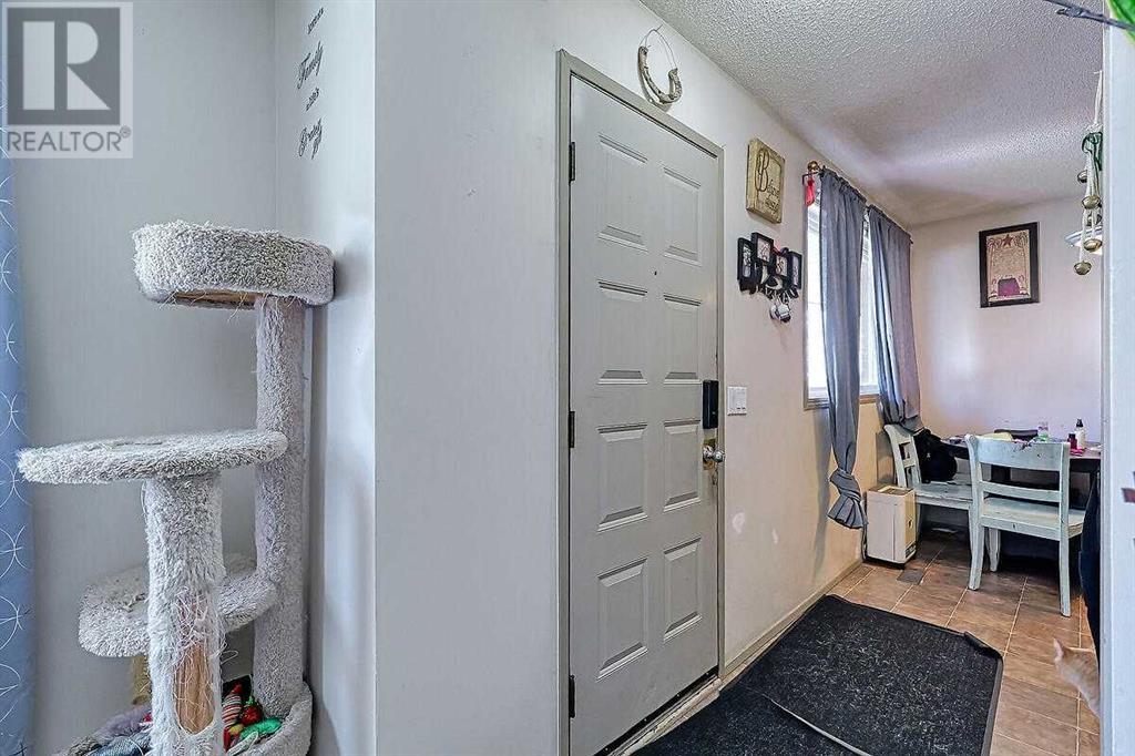 Single Family House for Sale in   Hubalta Road SE Dover Calgary 