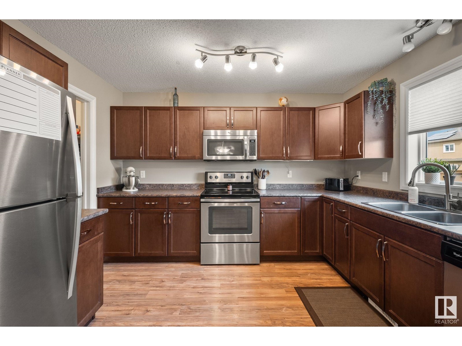 3118 15 AV NW NW, Edmonton