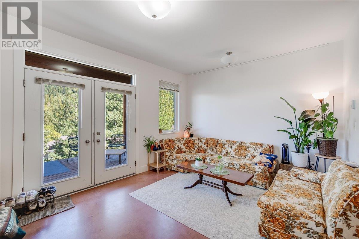 Photo 18 of 2430 Perrier Lane, Nelson BC