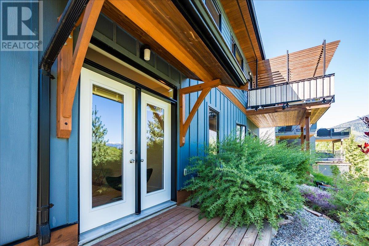 Photo 4 of 2430 Perrier Lane, Nelson BC