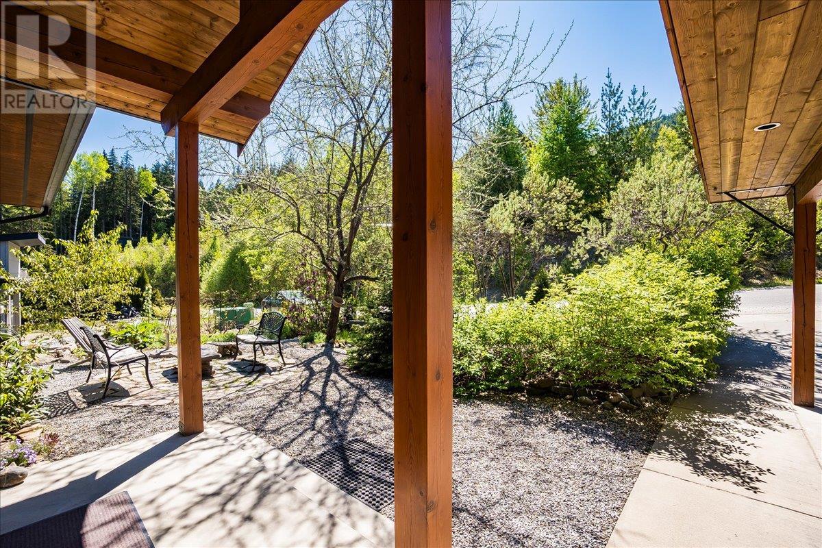 Photo 3 of 2430 Perrier Lane, Nelson BC