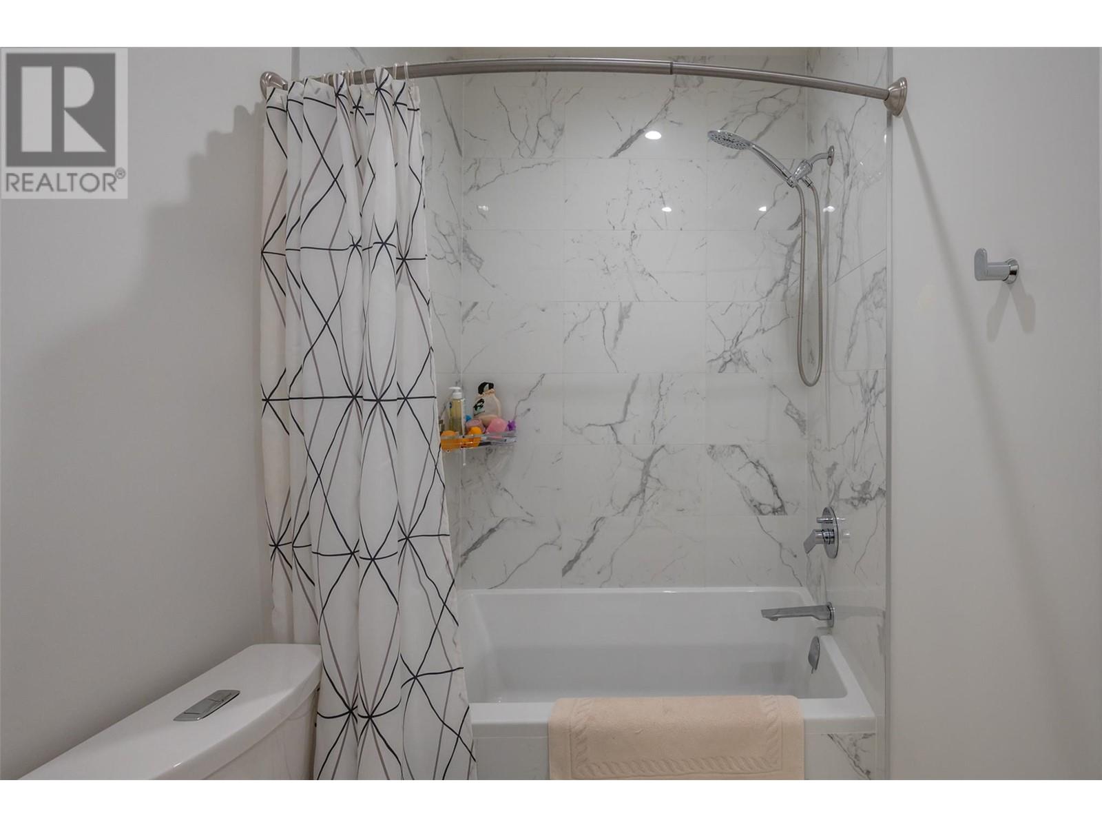 107 555 Wade Avenue East, Penticton