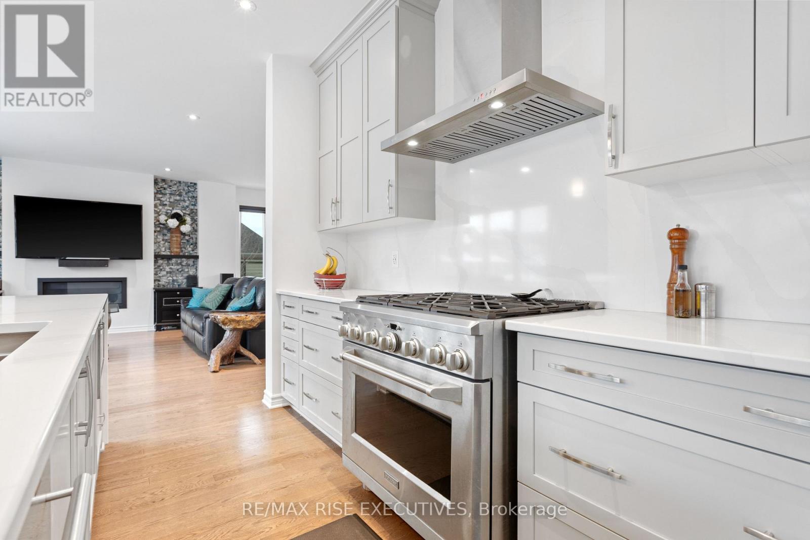 Photo 15 of 165 Finsbury Avenue, Ottawa ON