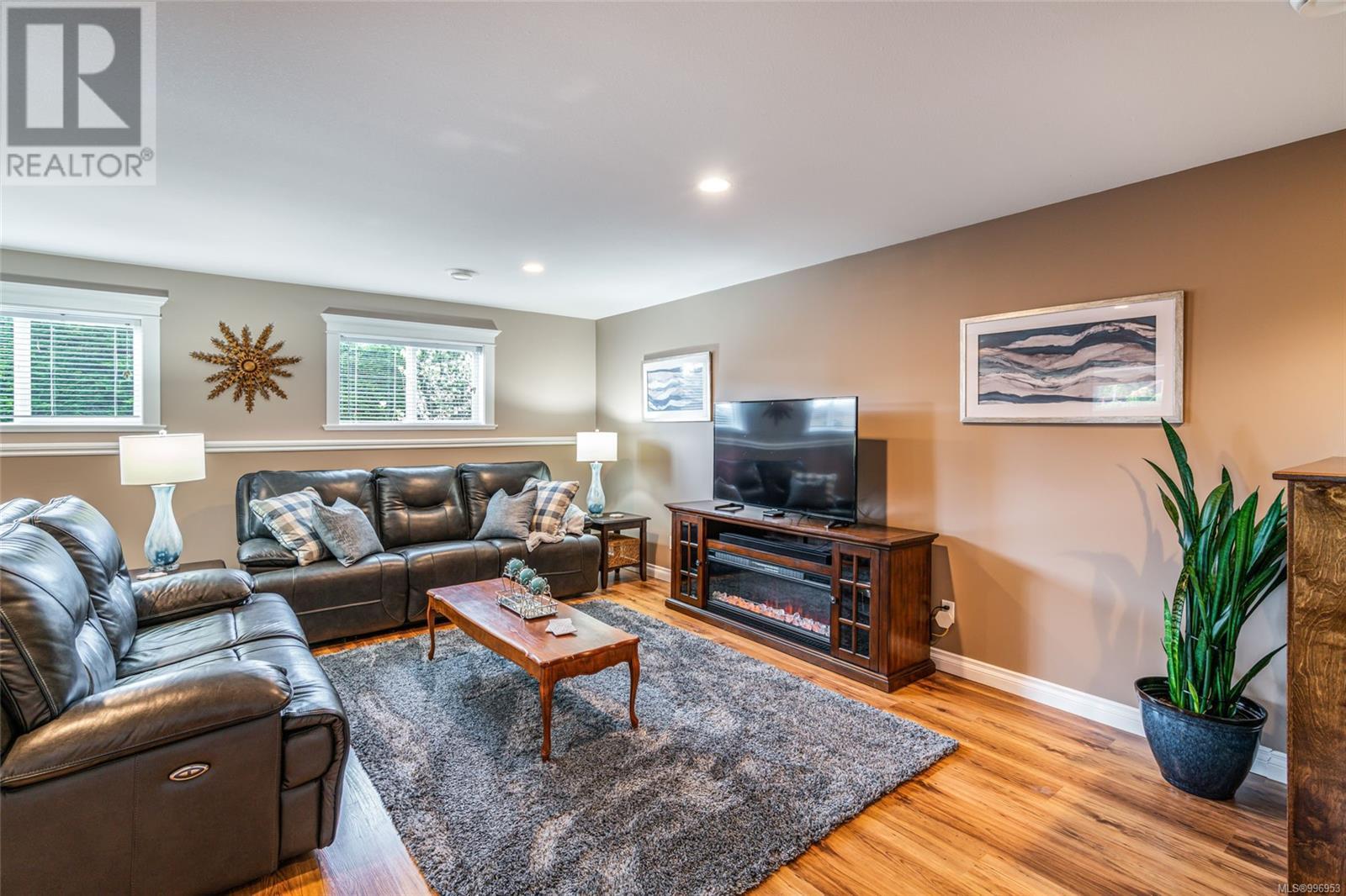 1623 Stone Lake Dr, Nanoose Bay