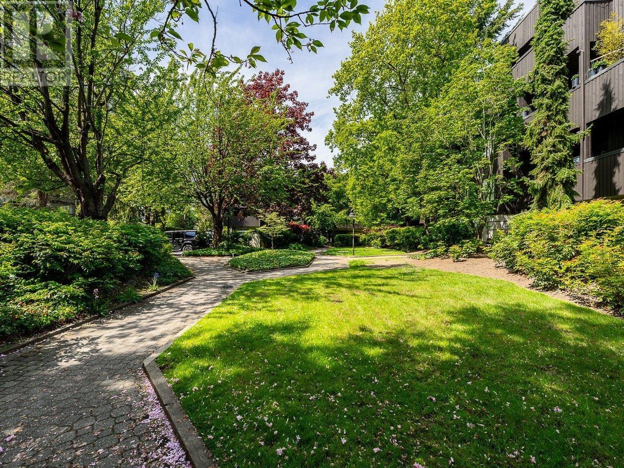 #222-7340 MOFFATT Road, Richmond