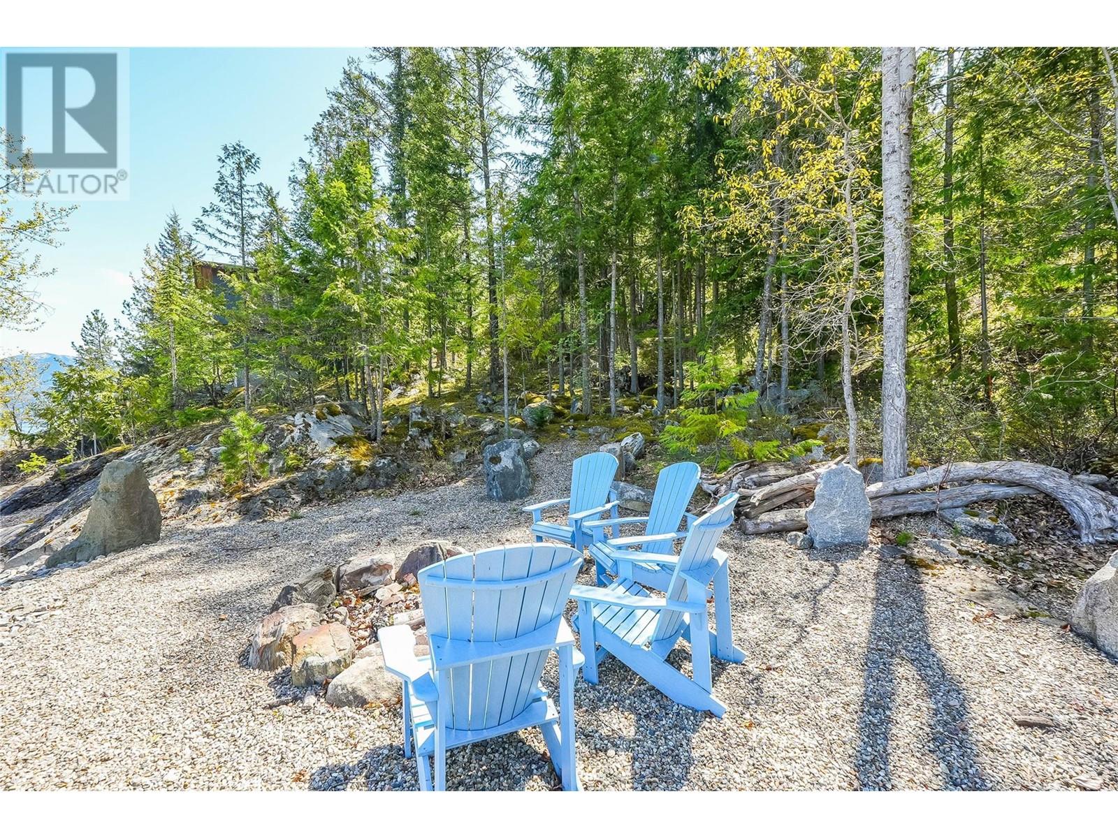 283 KOOTENAY LAKE ROAD - 10