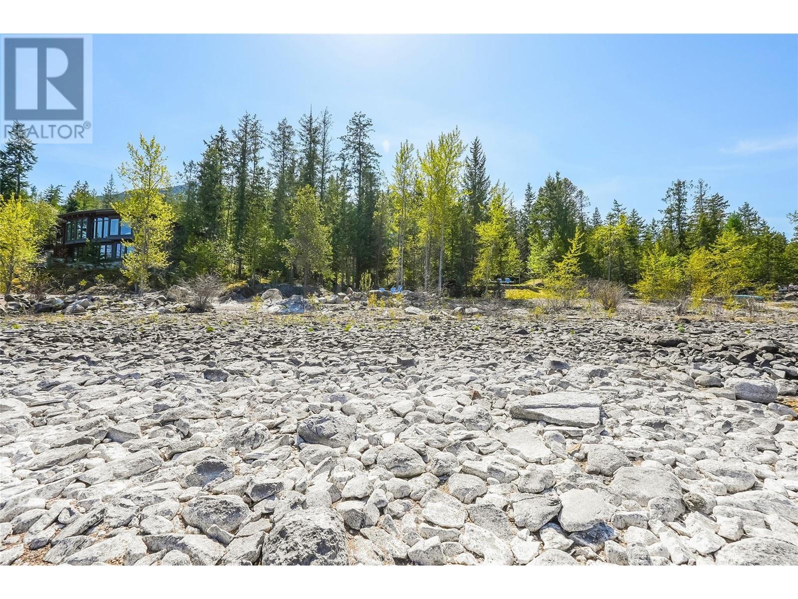 283 KOOTENAY LAKE ROAD - 23