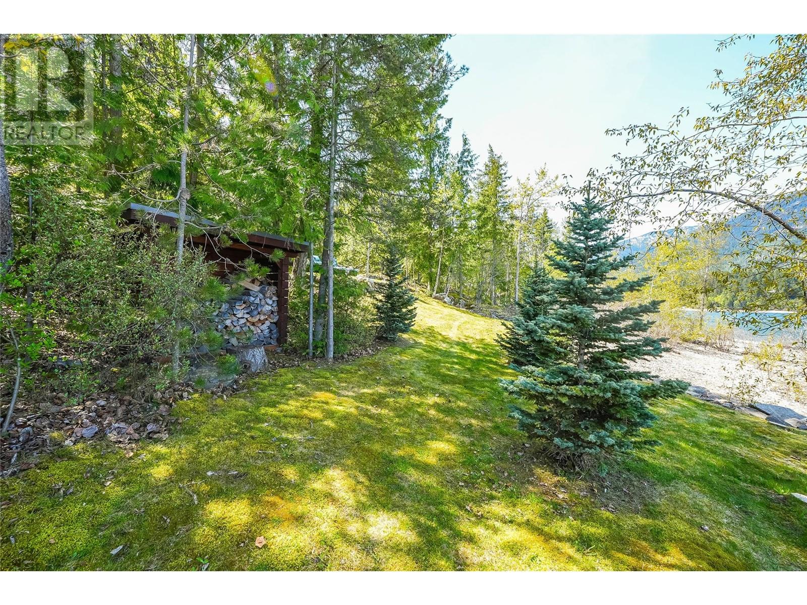 283 KOOTENAY LAKE ROAD - 11
