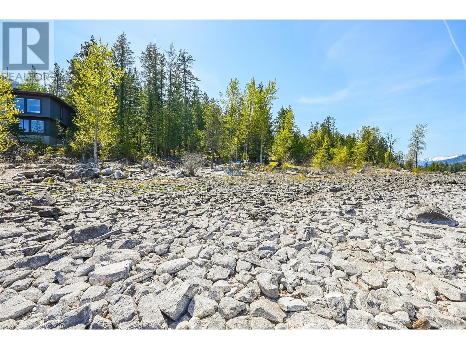 283 KOOTENAY LAKE ROAD - 22