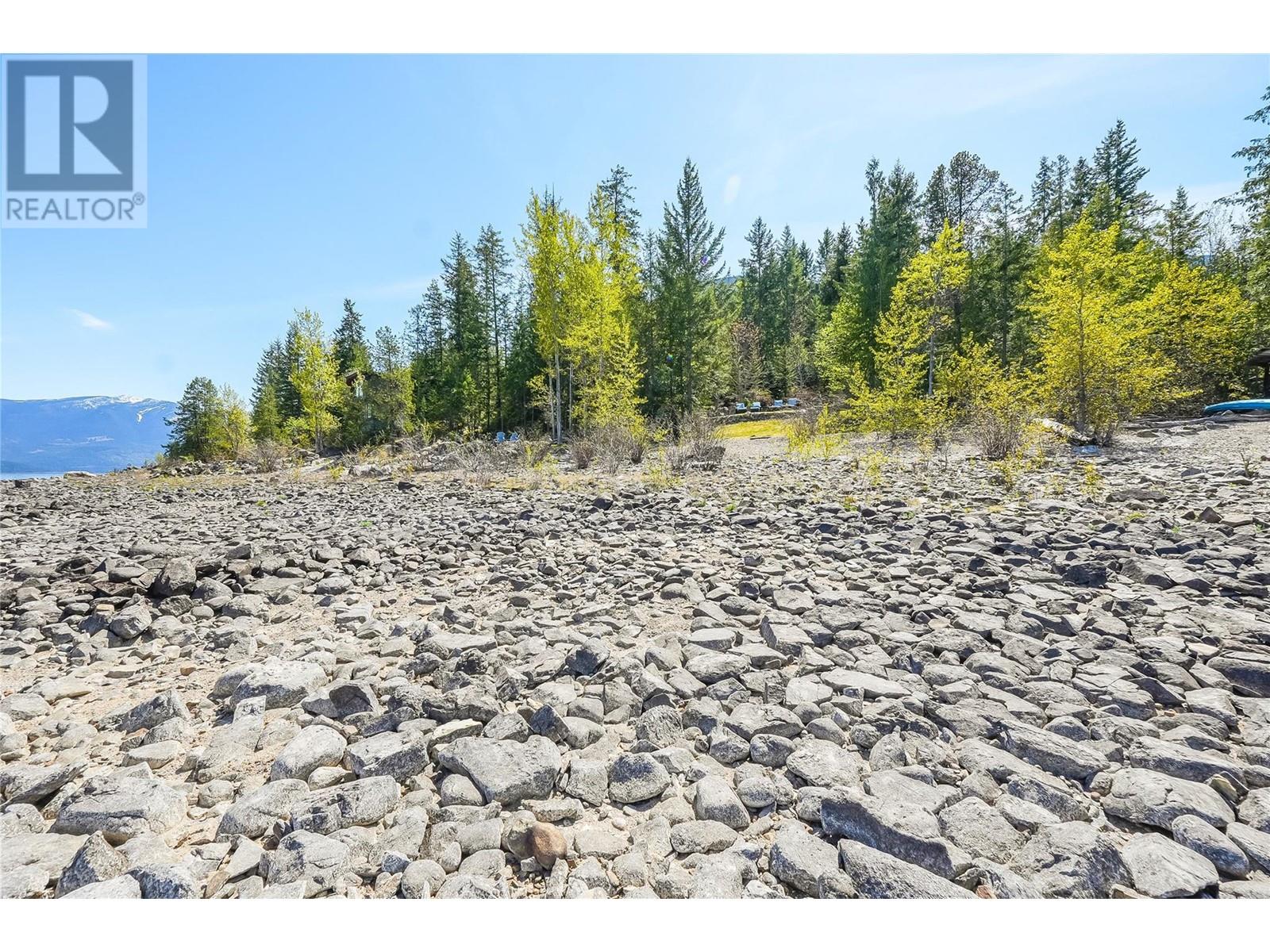 283 KOOTENAY LAKE ROAD - 19