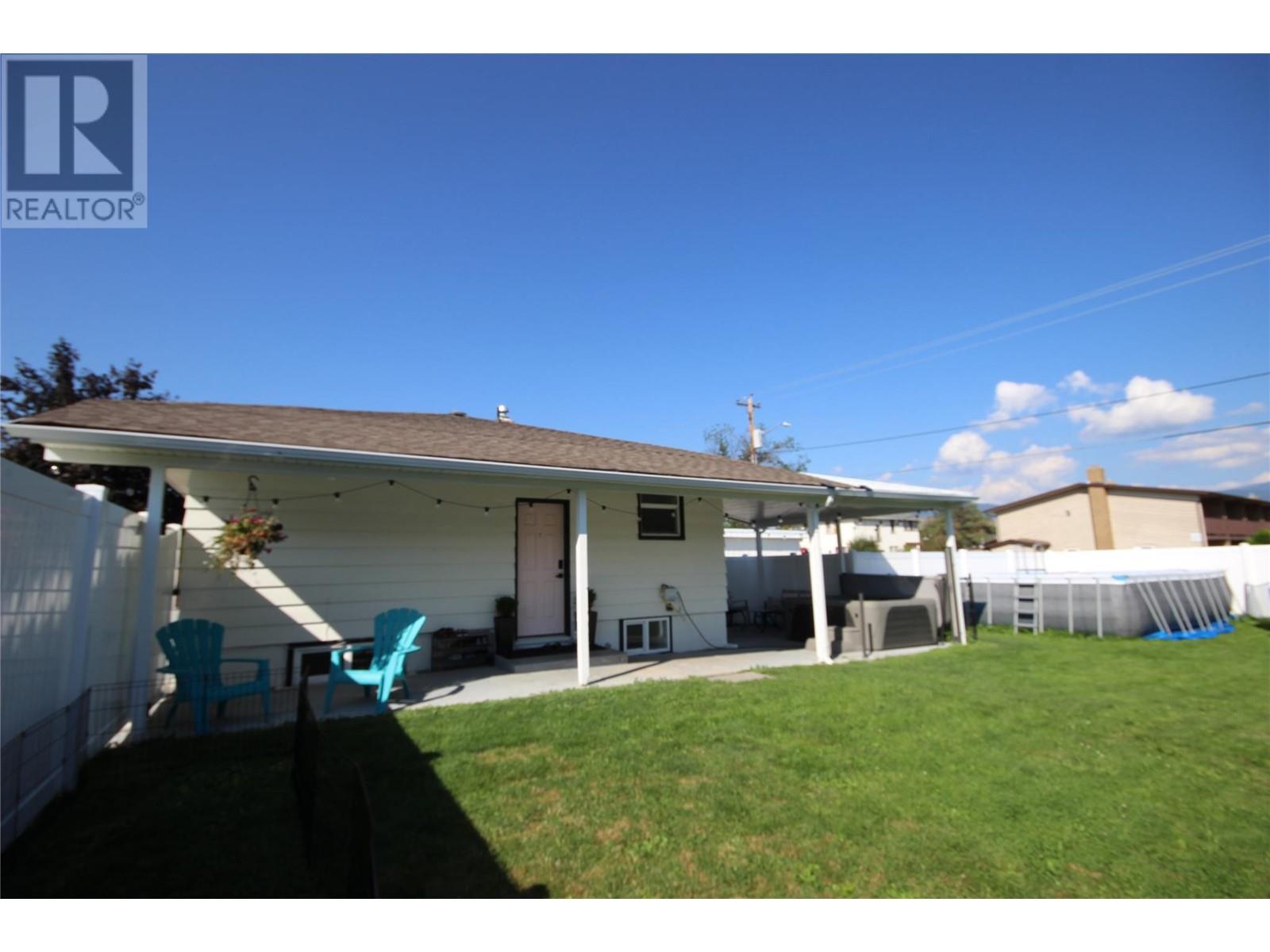  13807 Spencer Avenue, Summerland