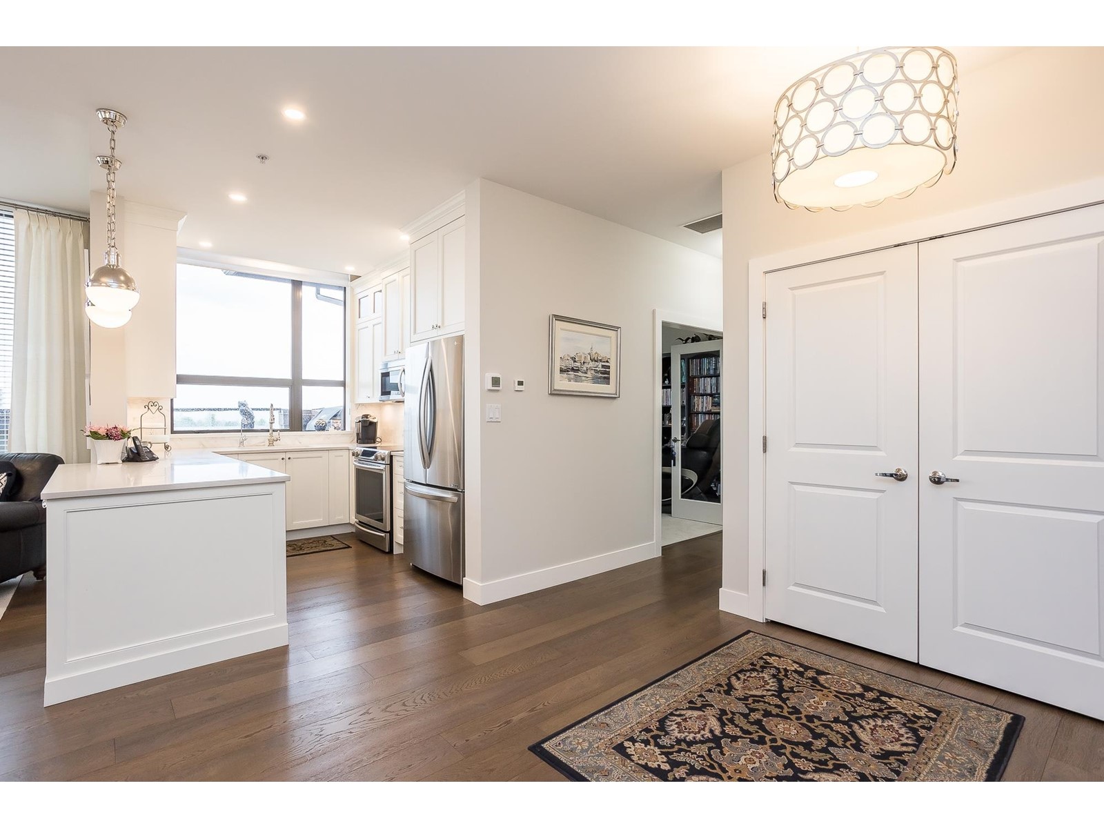 803 1551 FOSTER STREET, White Rock