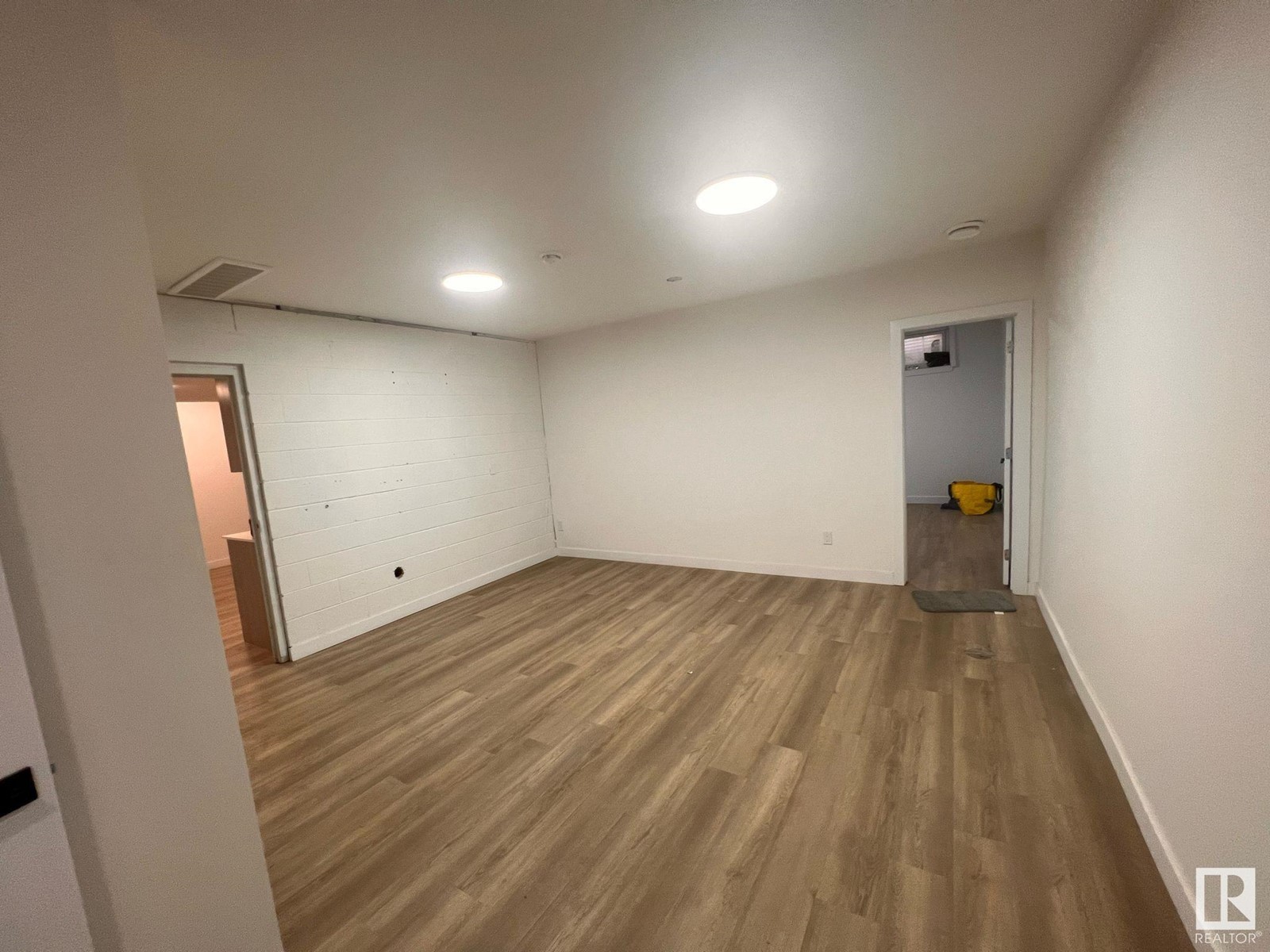 4018 118 AV NW, Edmonton