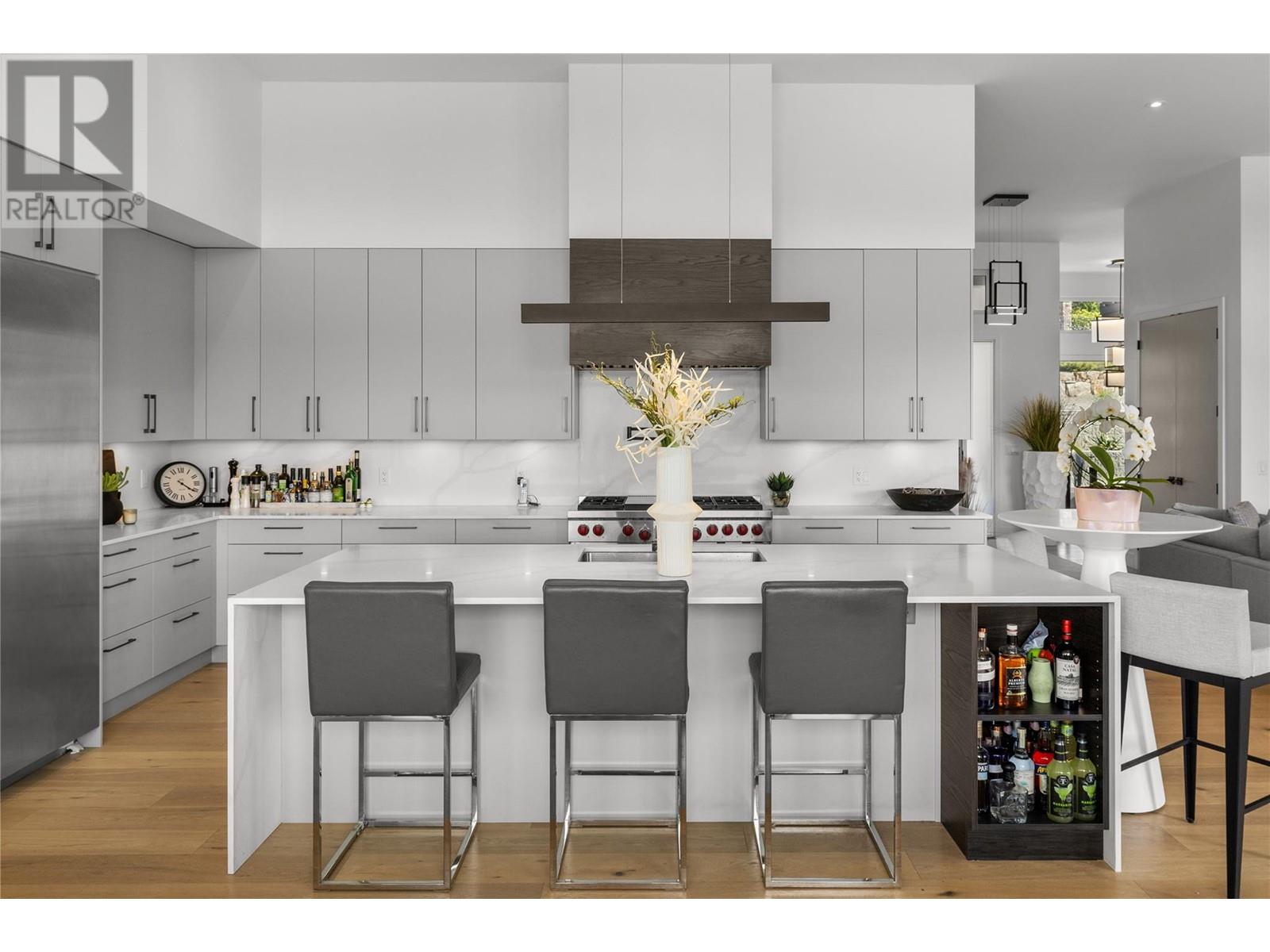 392 Stellar Drive, Kelowna