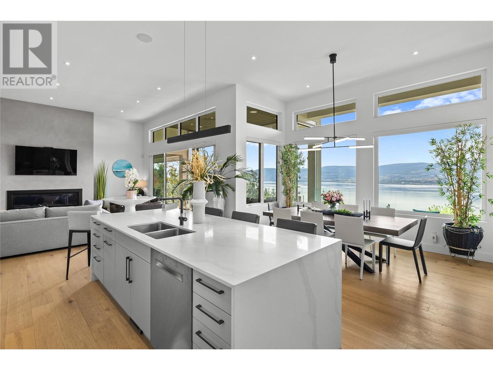 392 Stellar Drive, Kelowna