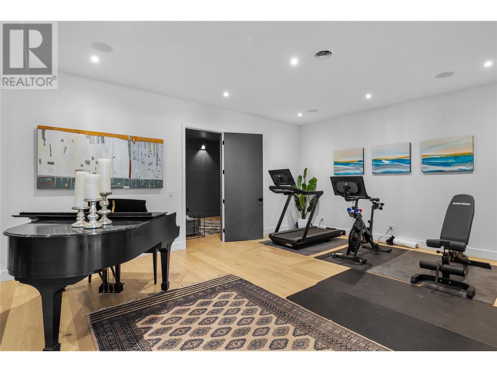 392 Stellar Drive, Kelowna