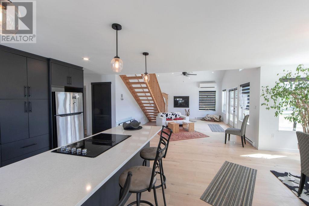 215 Cotswold Road, Nakusp