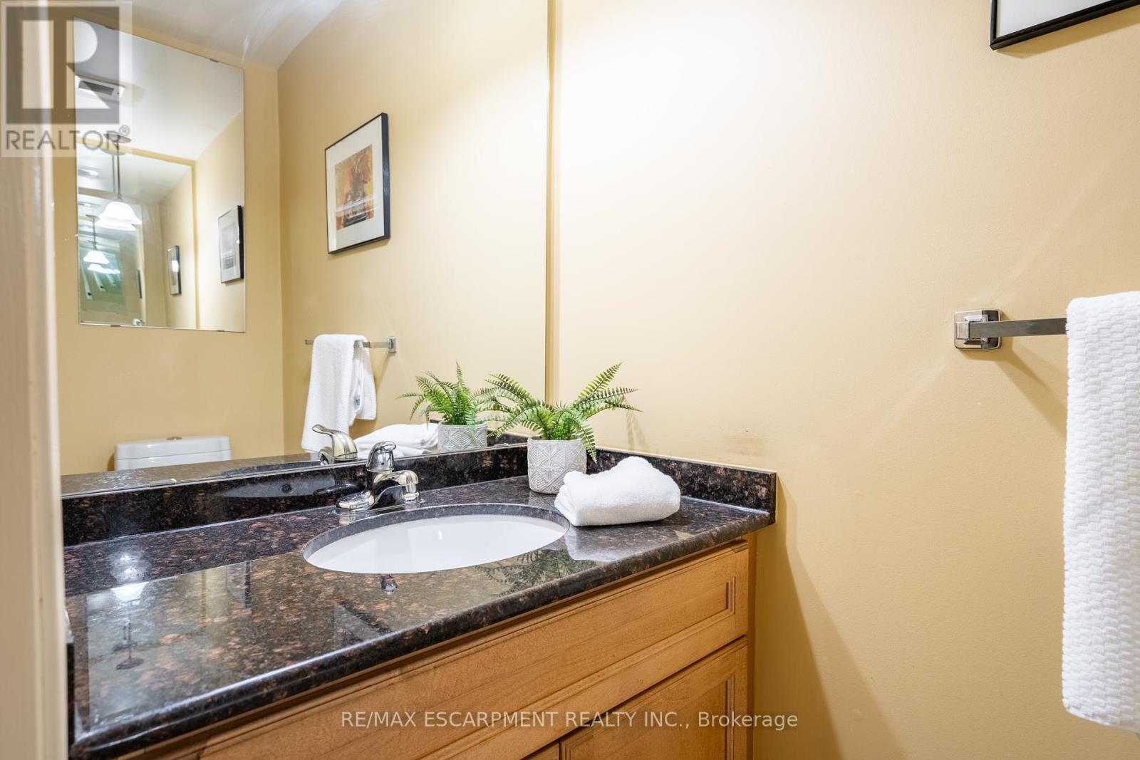 Single Family House for Sale in  SAN PAULO DRIVE Hamilton (Mountview) 