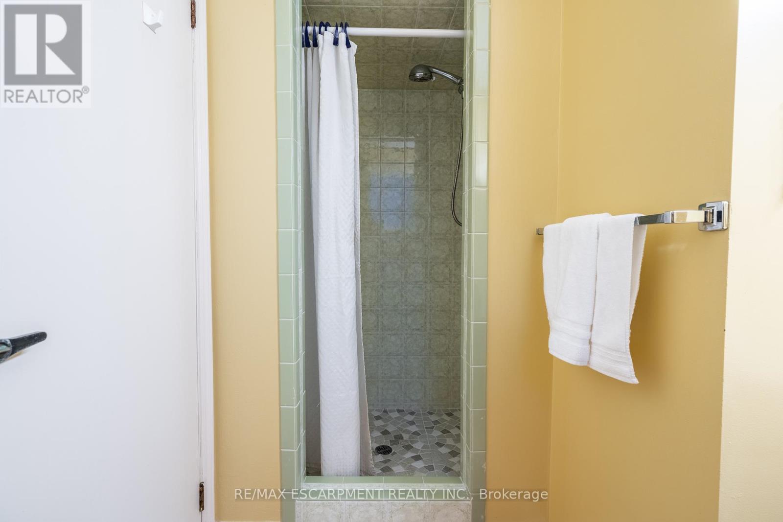 Single Family House for Sale in  SAN PAULO DRIVE Hamilton (Mountview) 