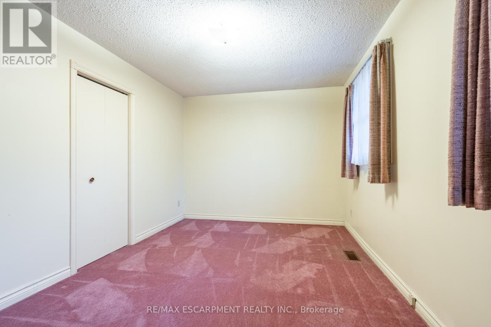 Single Family House for Sale in  SAN PAULO DRIVE Hamilton (Mountview) 