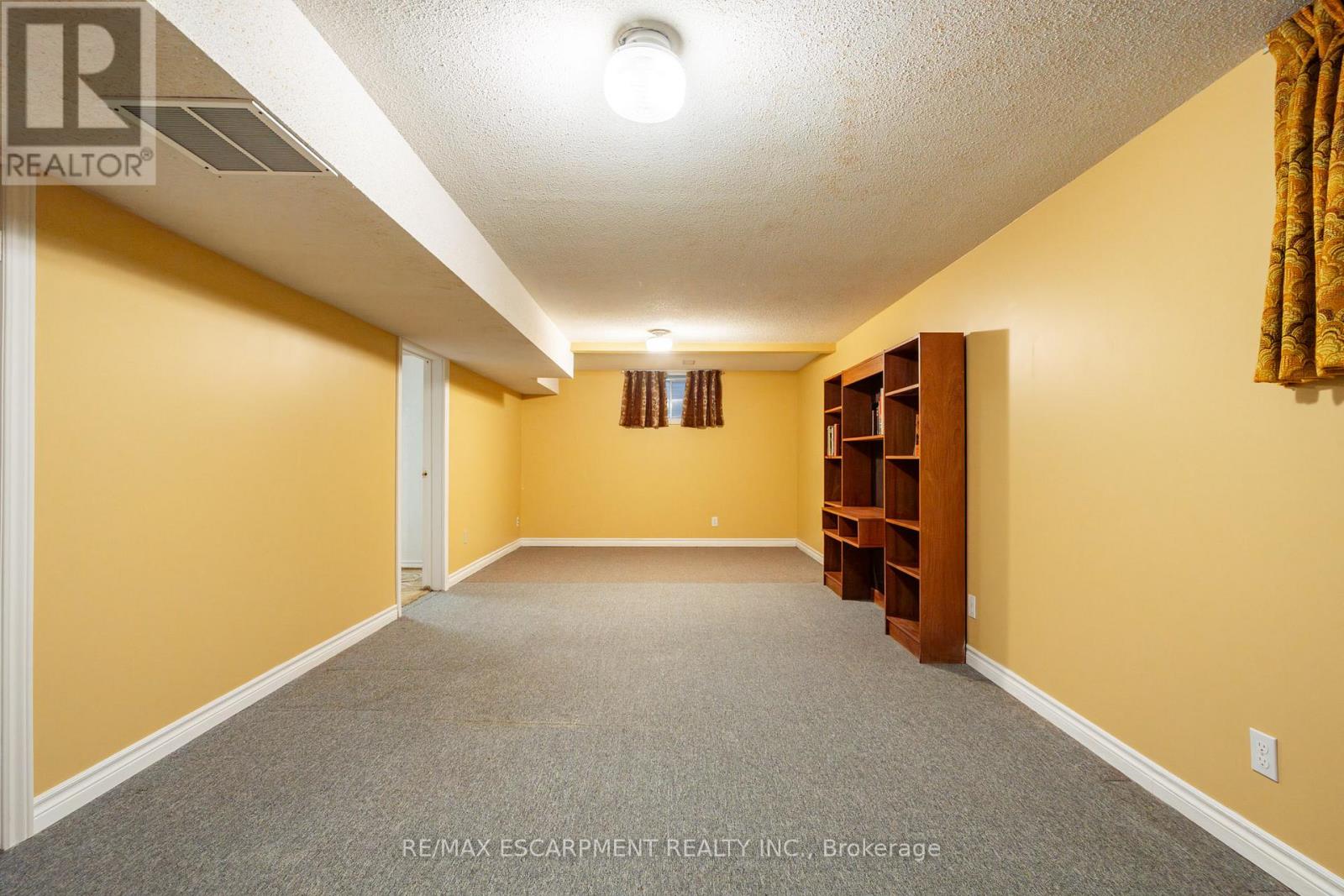 Single Family House for Sale in  SAN PAULO DRIVE Hamilton (Mountview) 