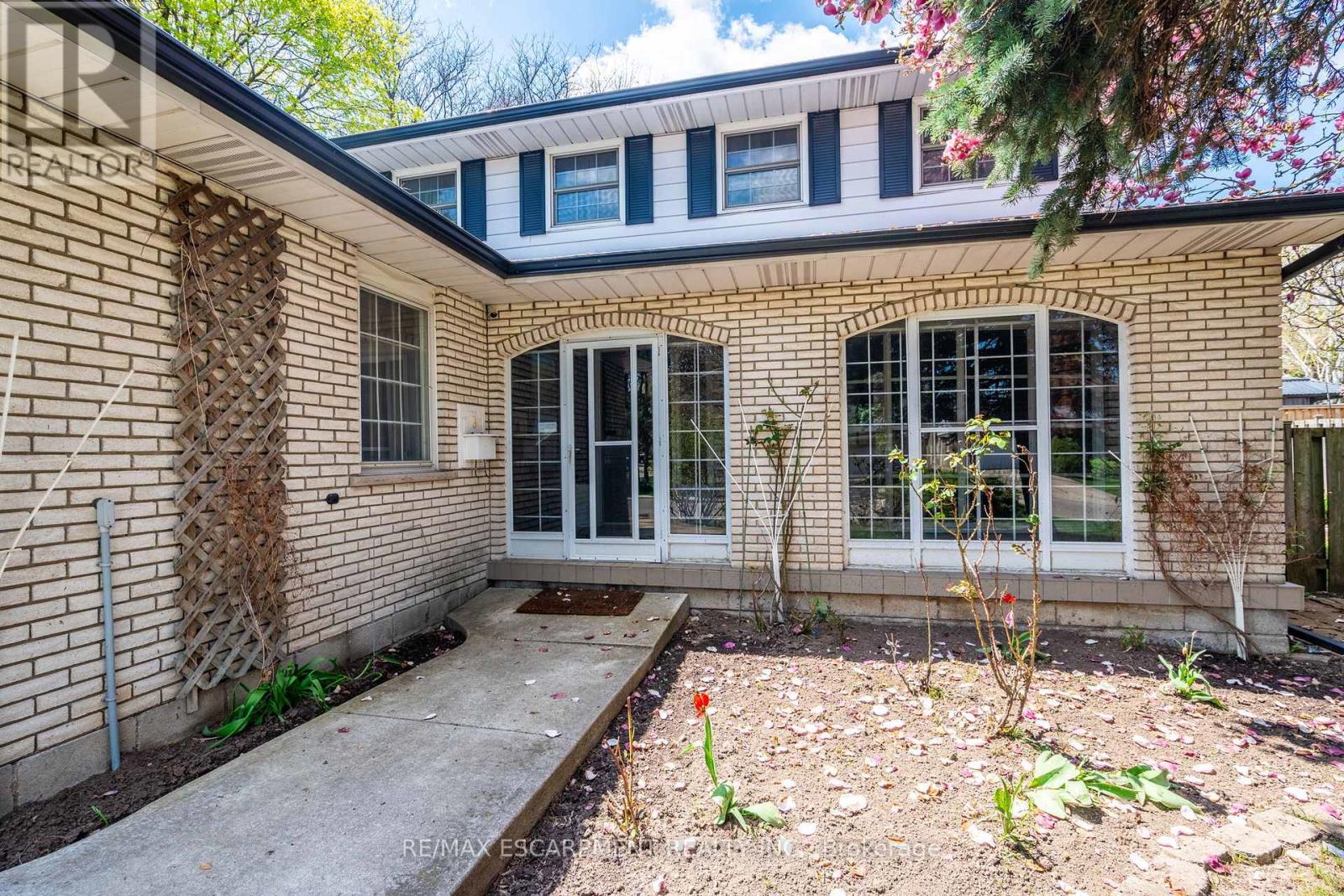 Single Family House for Sale in  SAN PAULO DRIVE Hamilton (Mountview) 