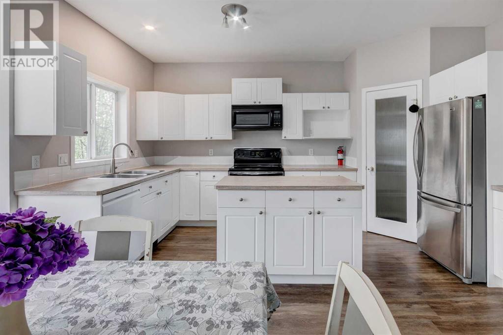 1 Bow Ridge Crescent, Cochrane