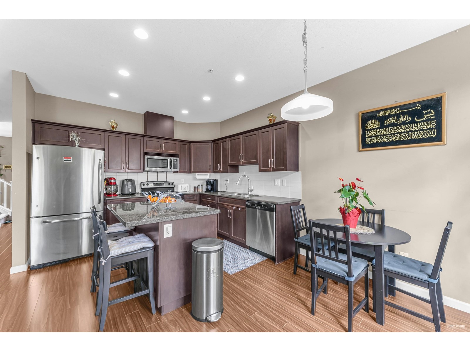 6940 208A STREET, Langley