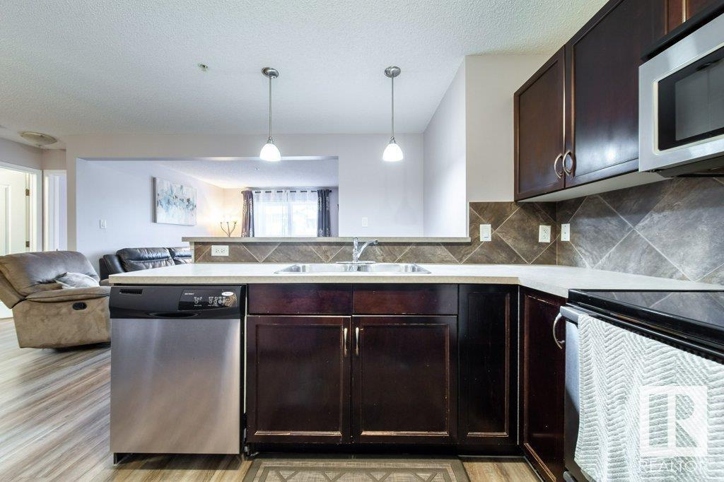 #105 5951 165 AV NW, Edmonton