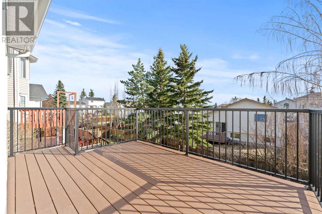 Single Family House for Sale in  Hawkmount Close NW Hawkwood Calgary 