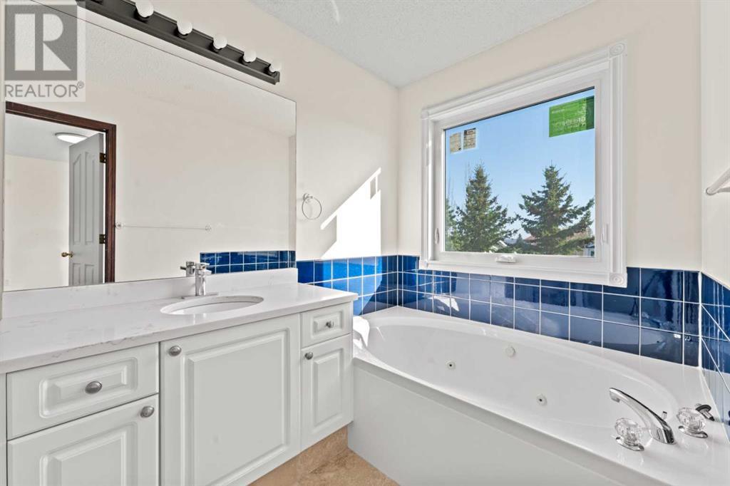 Single Family House for Sale in  Hawkmount Close NW Hawkwood Calgary 