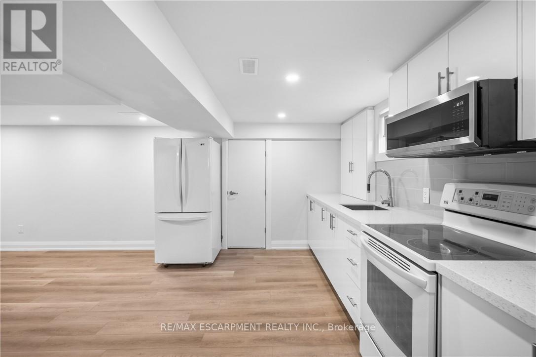 Photo 1 of B 723 Hager Avenue, Burlington ON