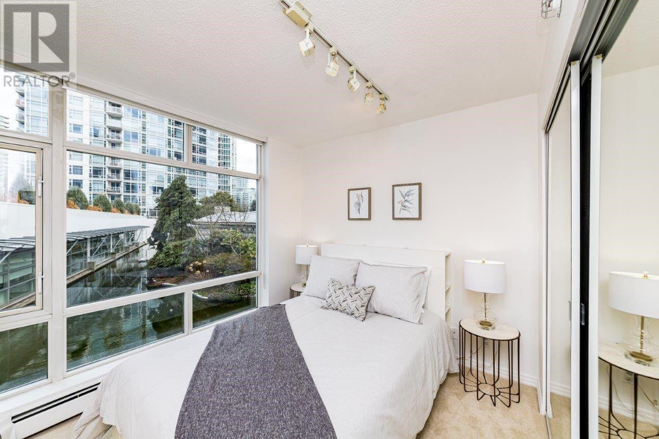 THA 1199 MARINASIDE. CRESCENT, Vancouver