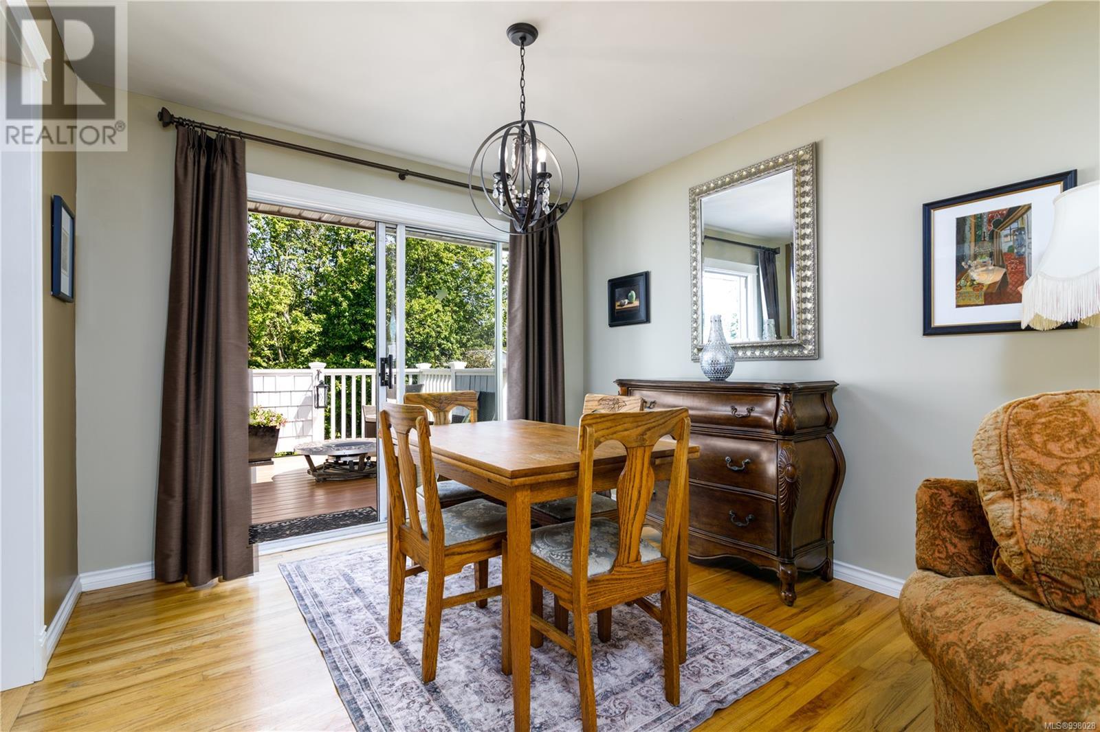 1882 Ventura Way, Saanich