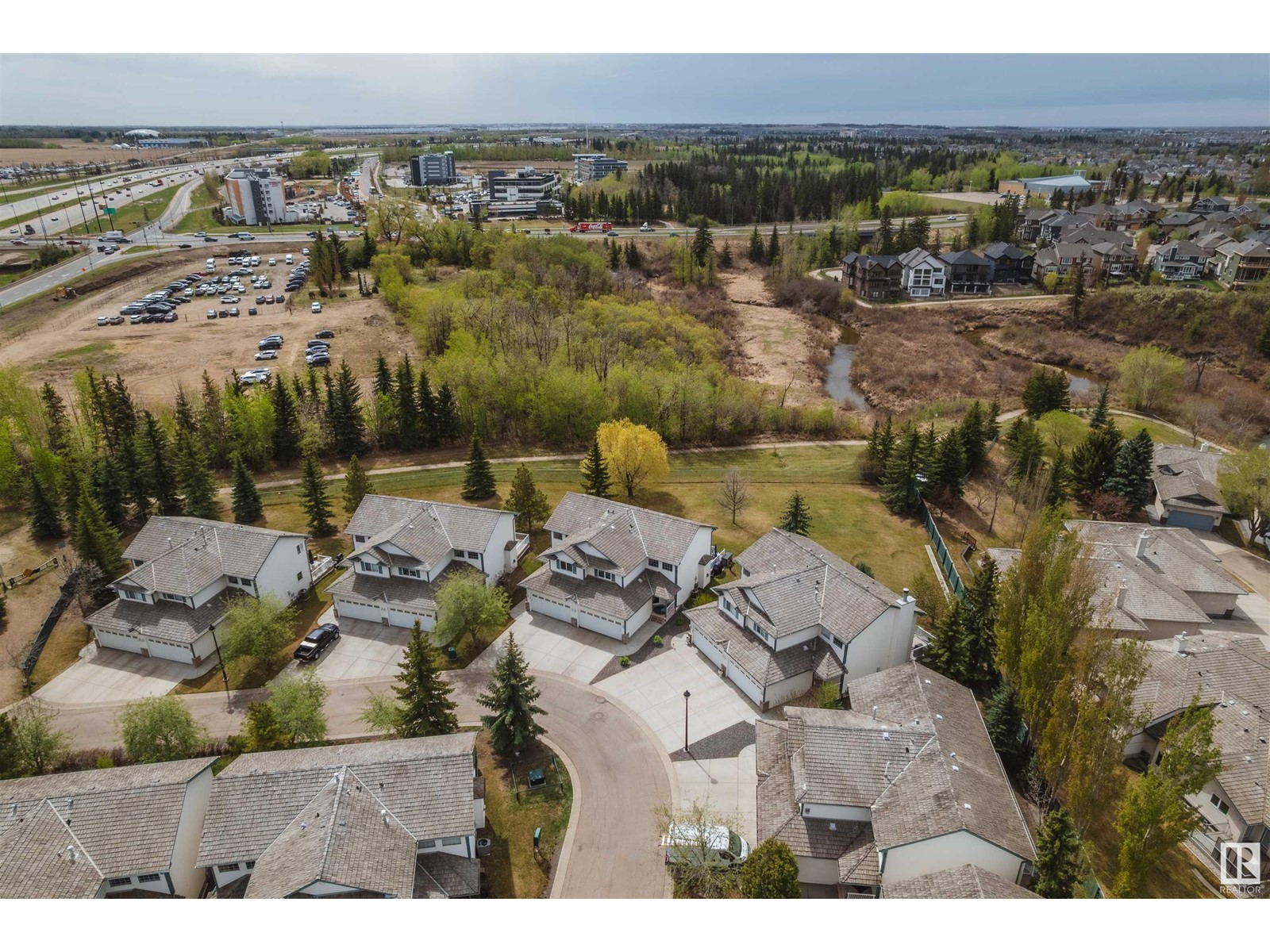 #18 211 BLACKBURN E SW, Edmonton