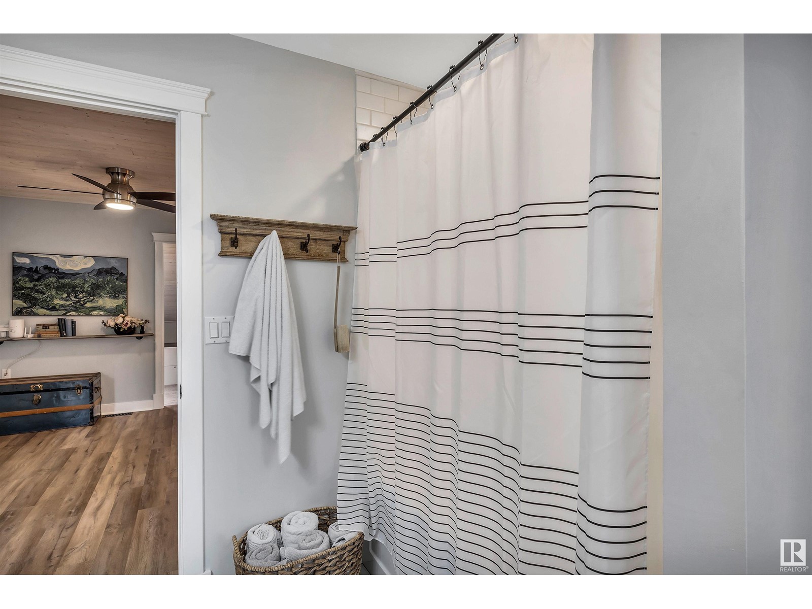15140 49 AV NW, Edmonton