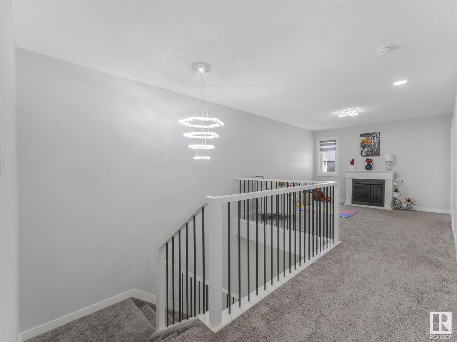 9417 PEAR CR CR SW, Edmonton