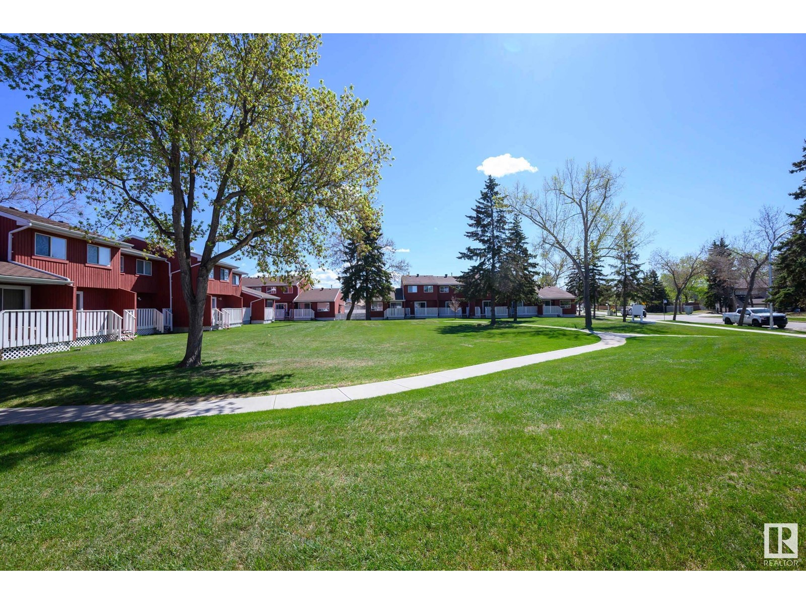10630 Beaumaris RD NW, Edmonton