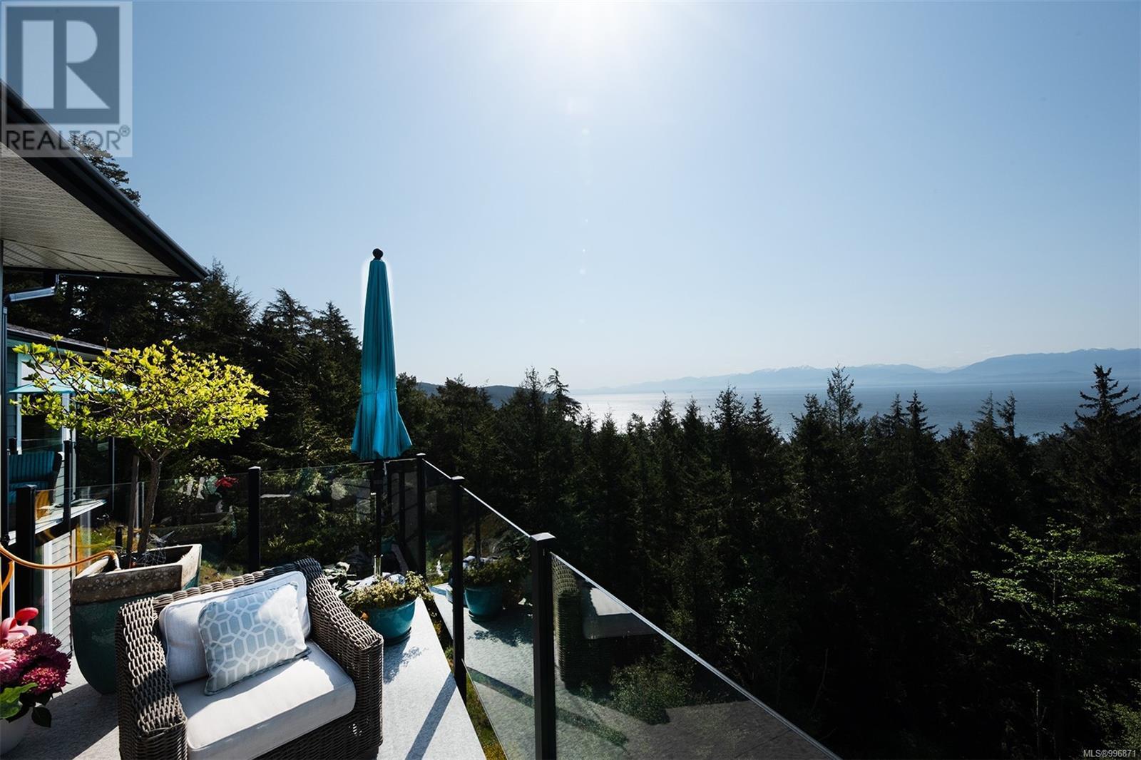7470 Thornton Hts, Sooke