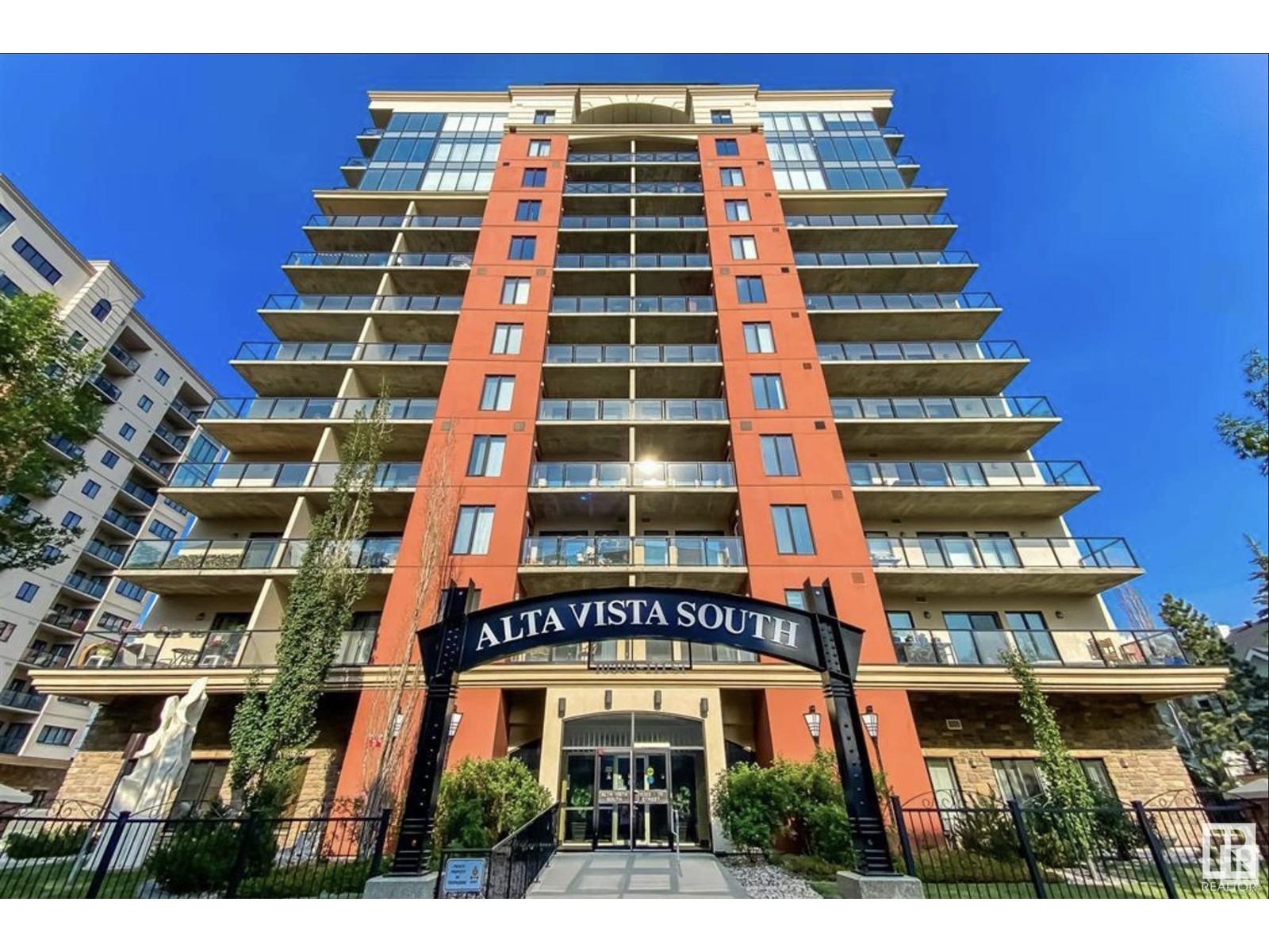 #208 10303 111 ST NW, Edmonton