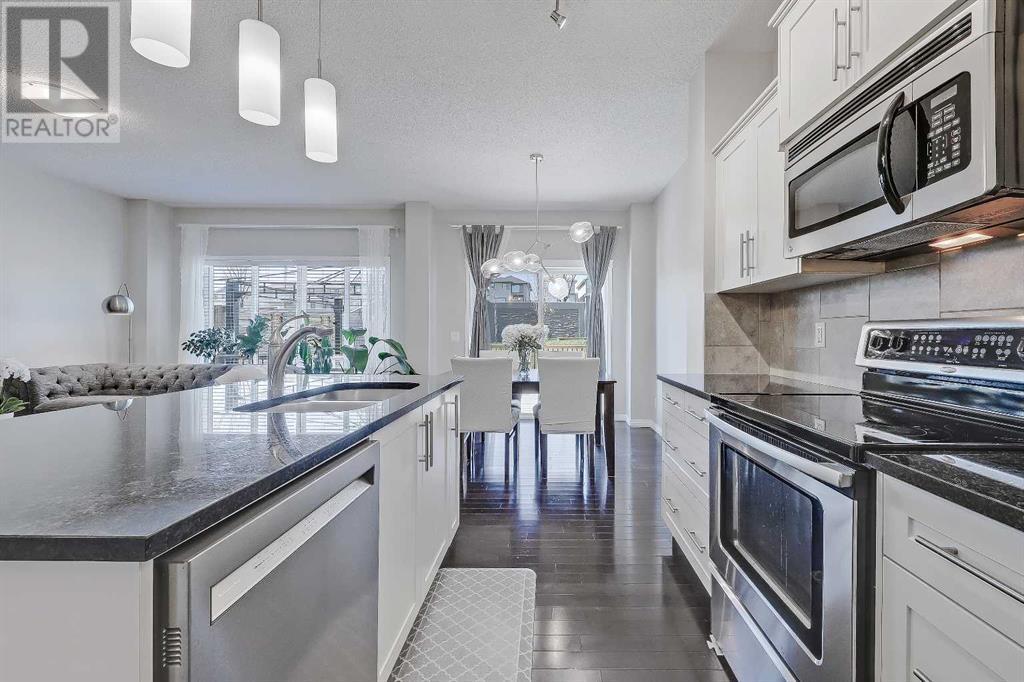 Single Family House for Sale in  Sage Bank Grove NW Sage Hill Calgary 