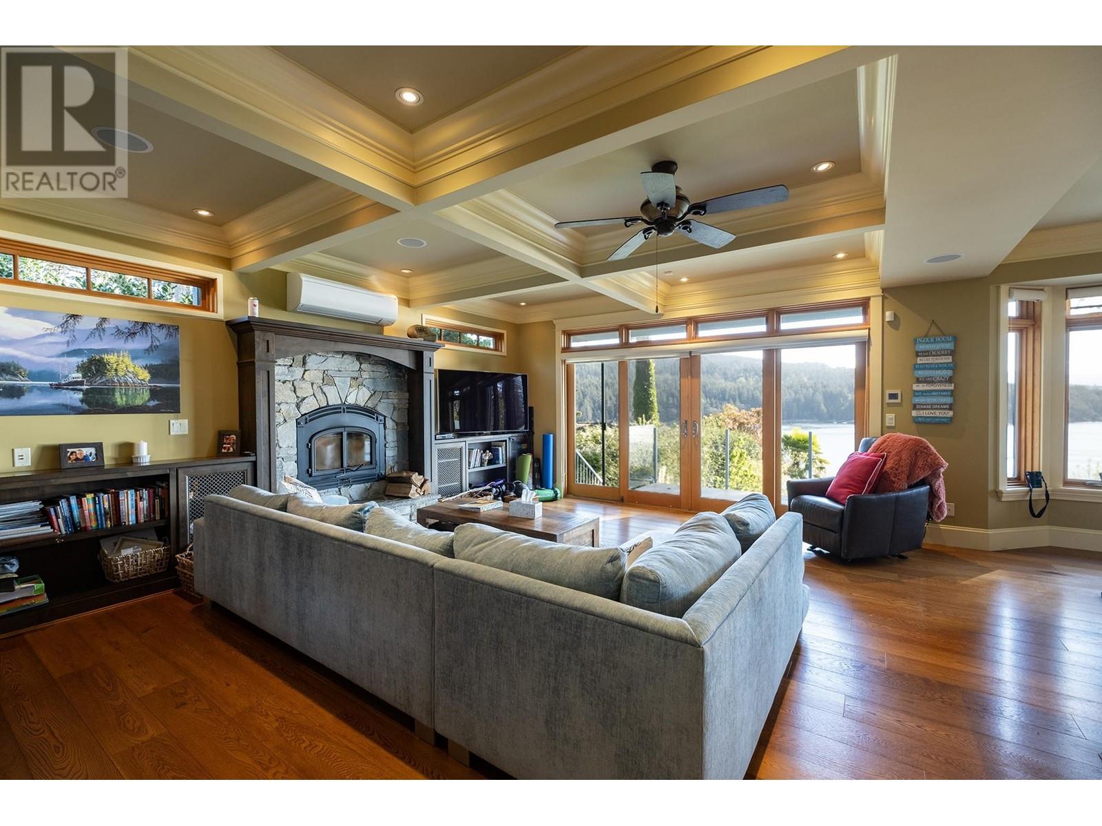 7626 EUREKA AVENUE, Halfmoon Bay
