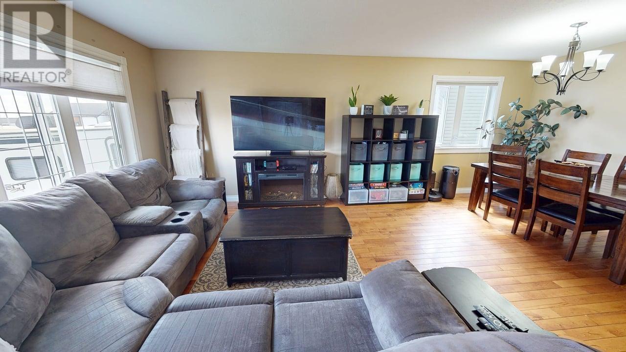 Photo 8 of 8508 82 Street, Fort St John BC