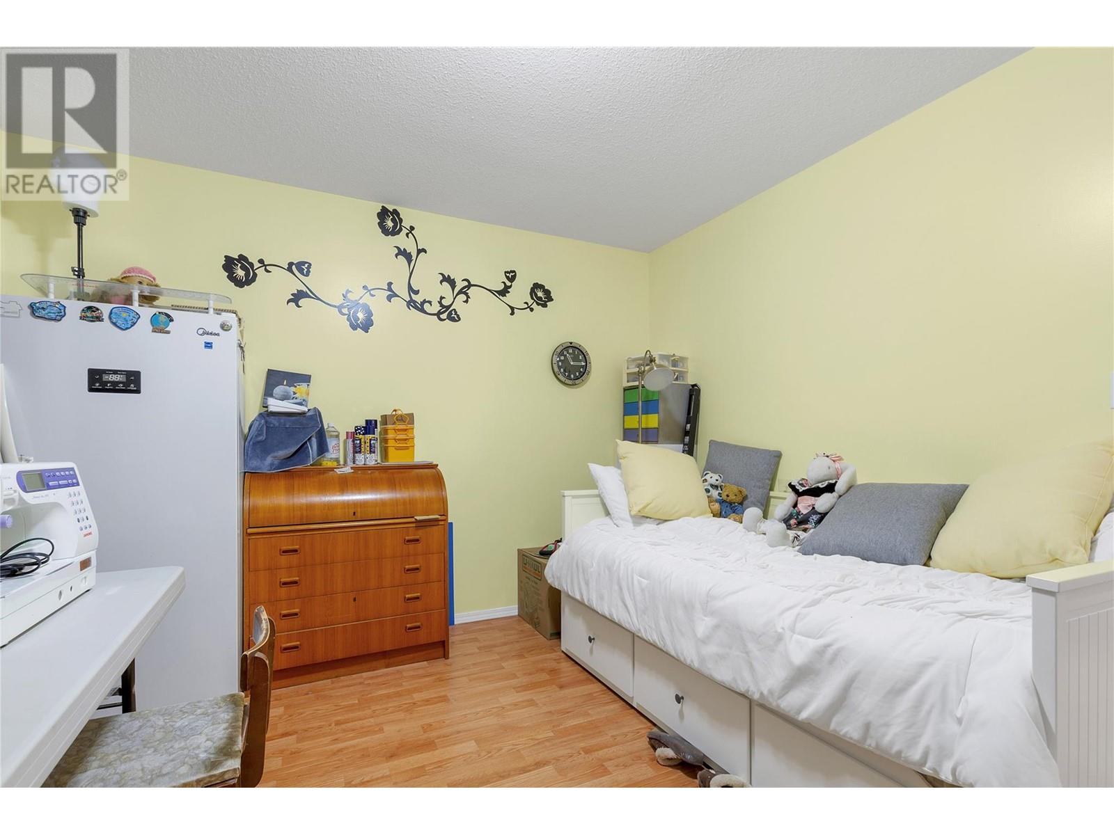 8700 Clerke Road Unit# 1, Coldstream