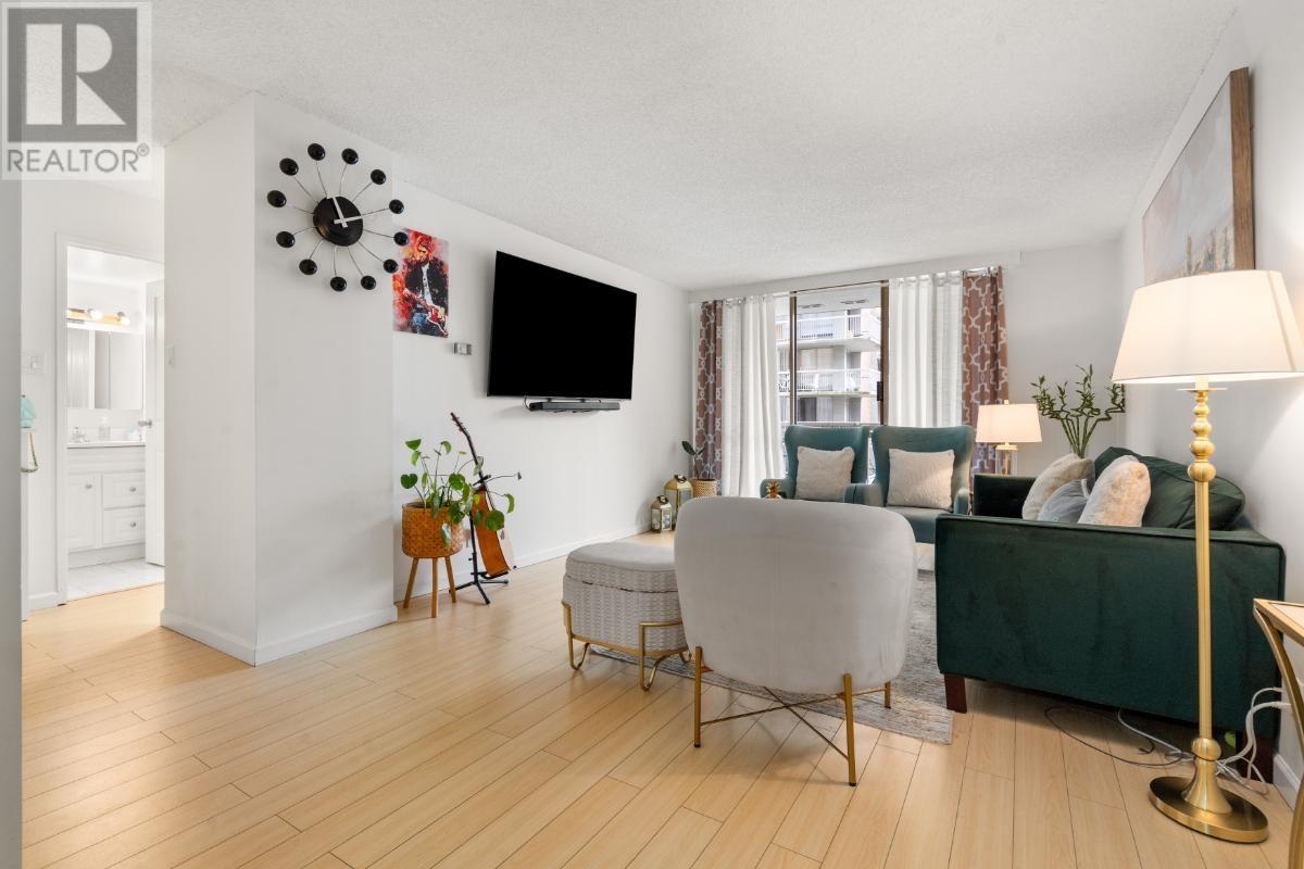 307 2016 FULLERTON AVENUE, North Vancouver