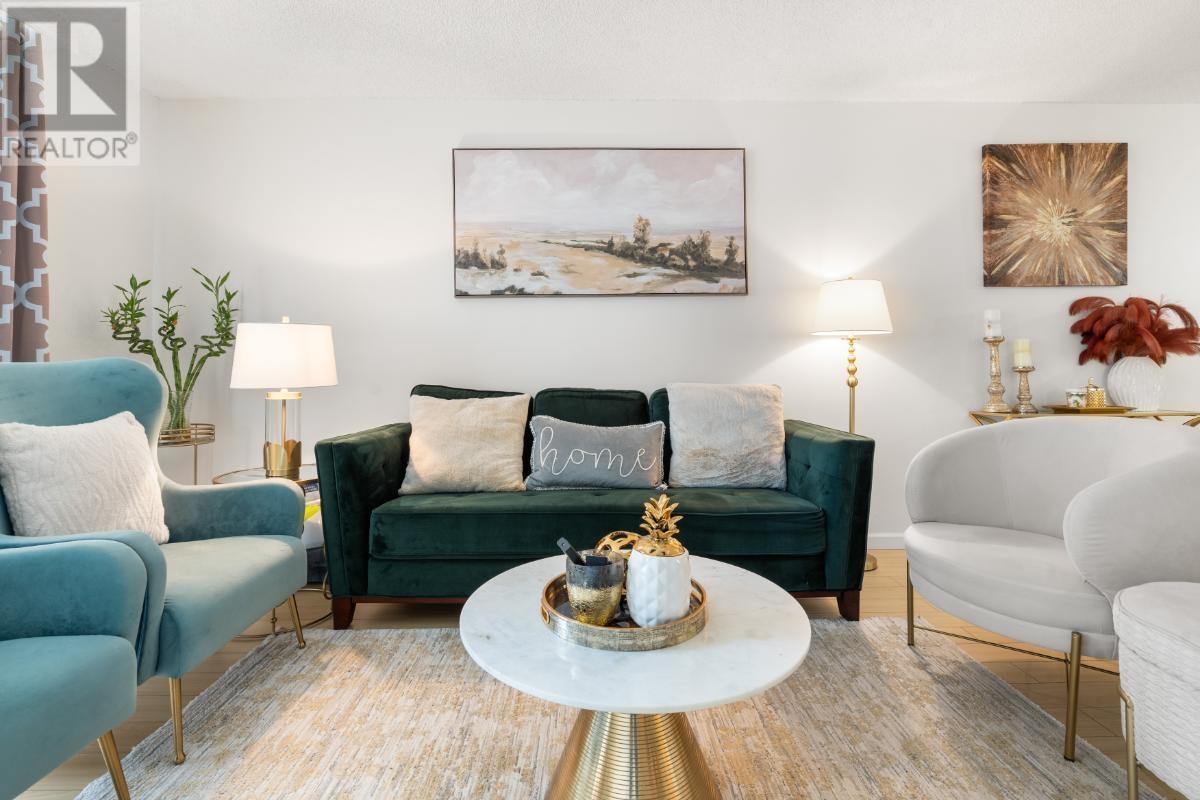 307 2016 FULLERTON AVENUE, North Vancouver